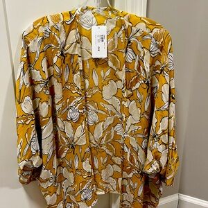 NWT floral wrap